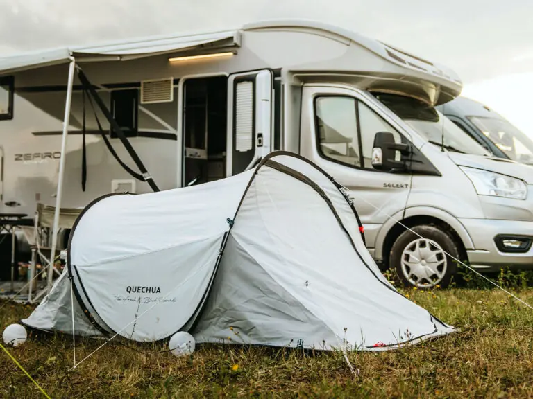 lir26 services thumbnail caravan camp 1